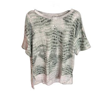 White Birch snake‎ skin top Size Medium Comfy